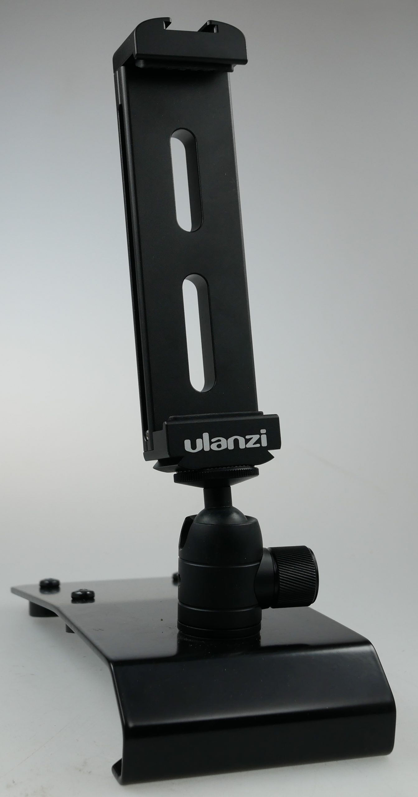 Multi-Mount mit Universalaufnahme und Tablet-Halterung - LandCruiser J7