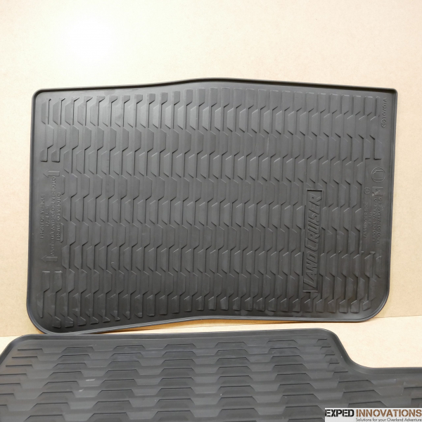 Original Toyota LandCruiser J7 Gummi Fußmatten genuine floor mats rubber 70 series