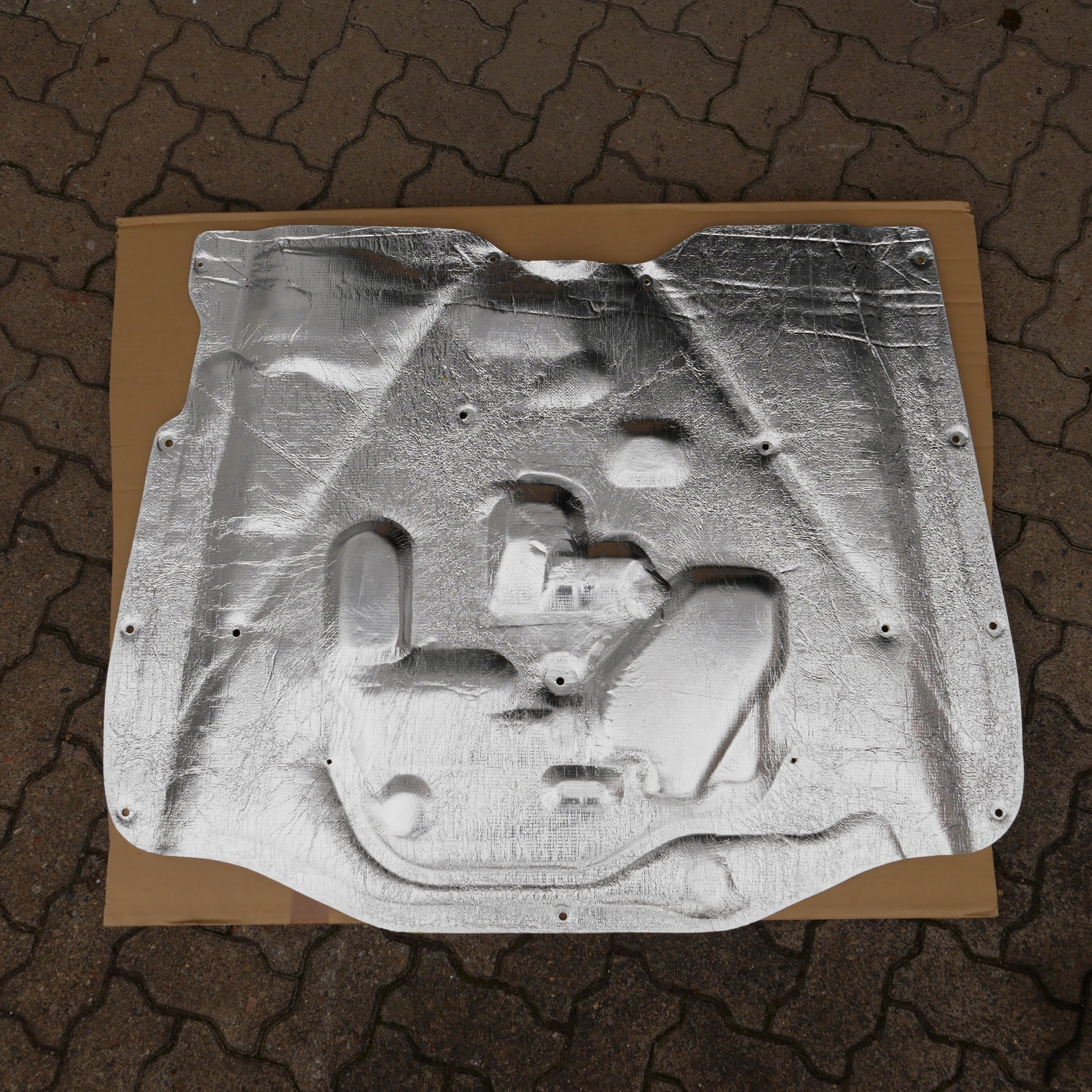 Toyota Landcruiser original Dämmung Dämmmatte Motorhaube 70 73 75 78 79 Toyota Landcruiser original Dämmung Dämmmatte Motorhaube 70 73 75 78 79