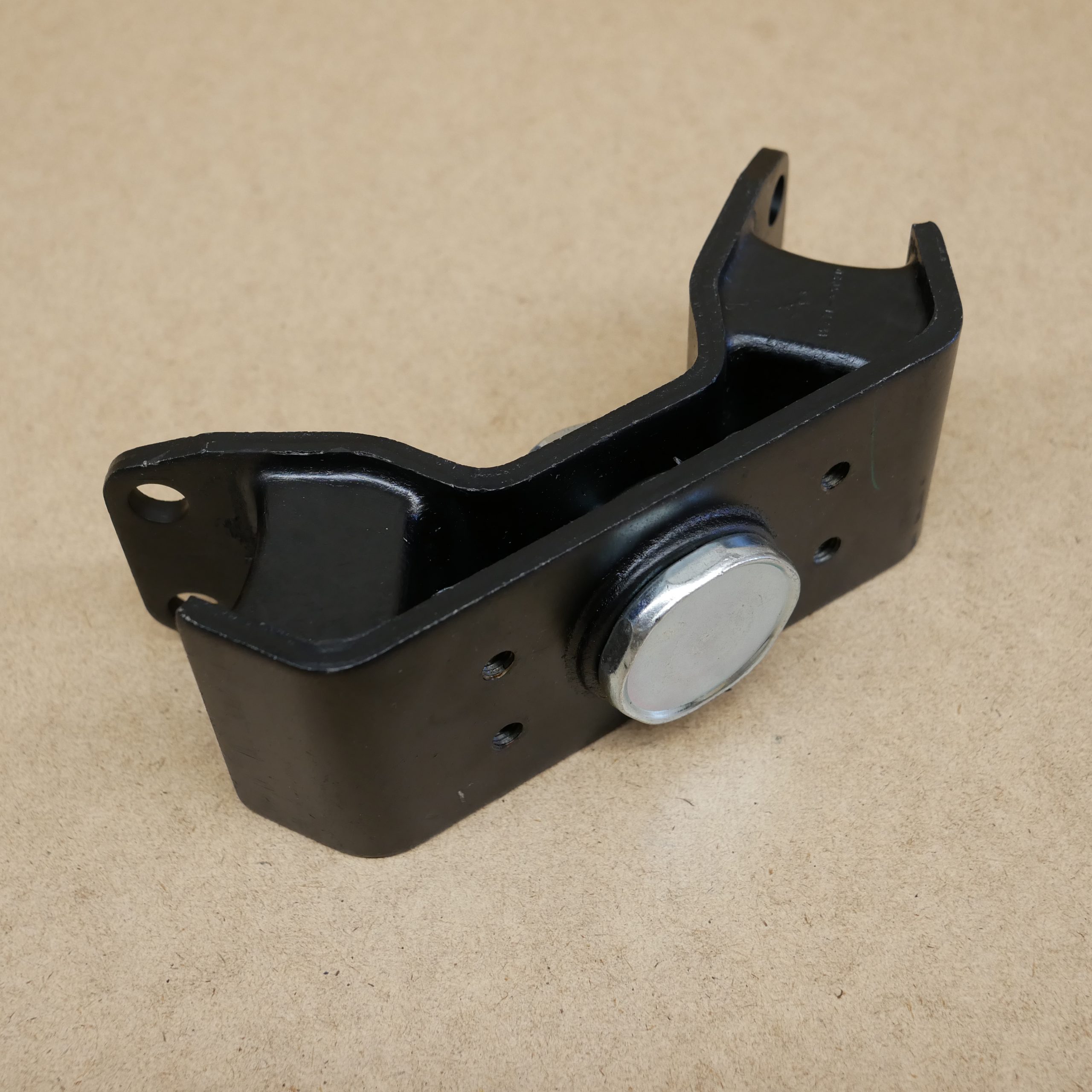 Toyota Landcruiser J7 Getriebe Abstützung Lager Halter Befestigung LJ70 LJ73 Toyota Landcruiser J7 Getriebe Abstützung Lager Halter Befestigung LJ70 LJ73