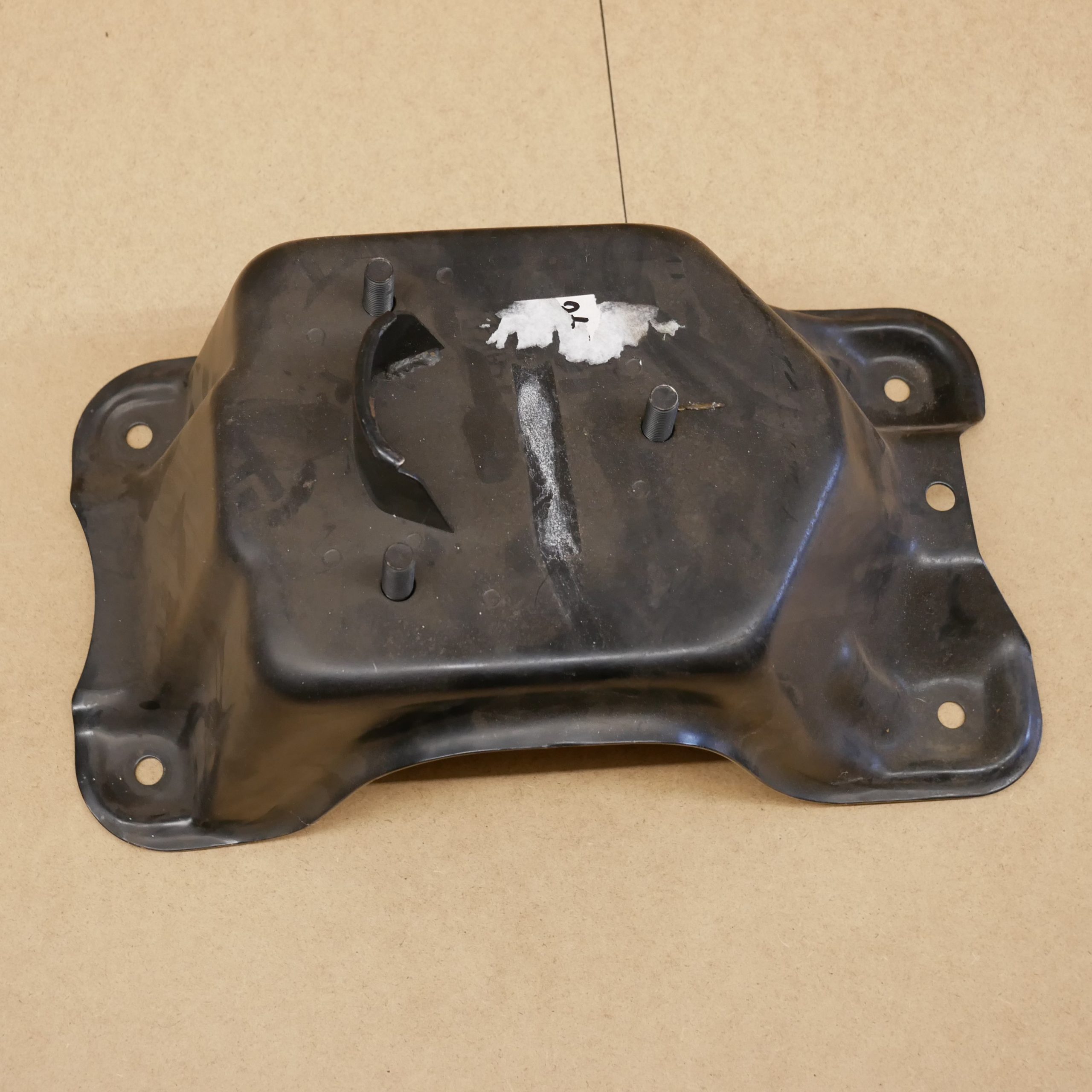 Toyota LandCruiser J7 Ersatzradhalter Reserveradhalter 6-Loch Felge Toyota LandCruiser J7 Ersatzradhalter Reserveradhalter 6-Loch Felge