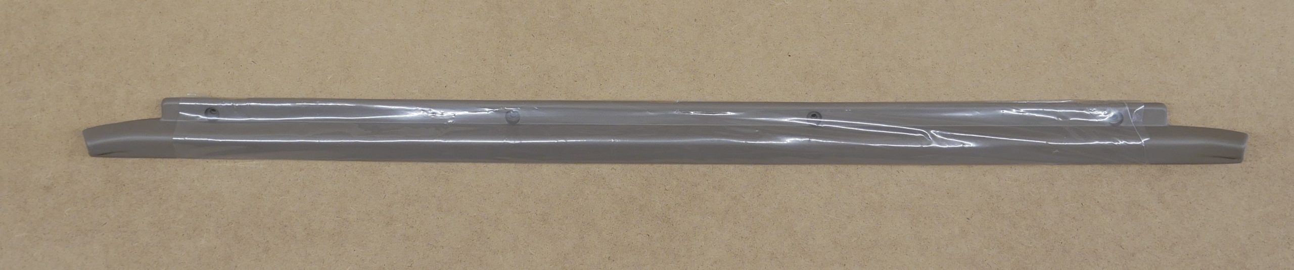 Toyota Einstiegleiste Leiste Kunststoff Beige LandCruiser J7 70 71 73 74 76 79 Toyota Einstiegleiste Leiste Kunststoff Beige LandCruiser J7 70 71 73 74 76 79