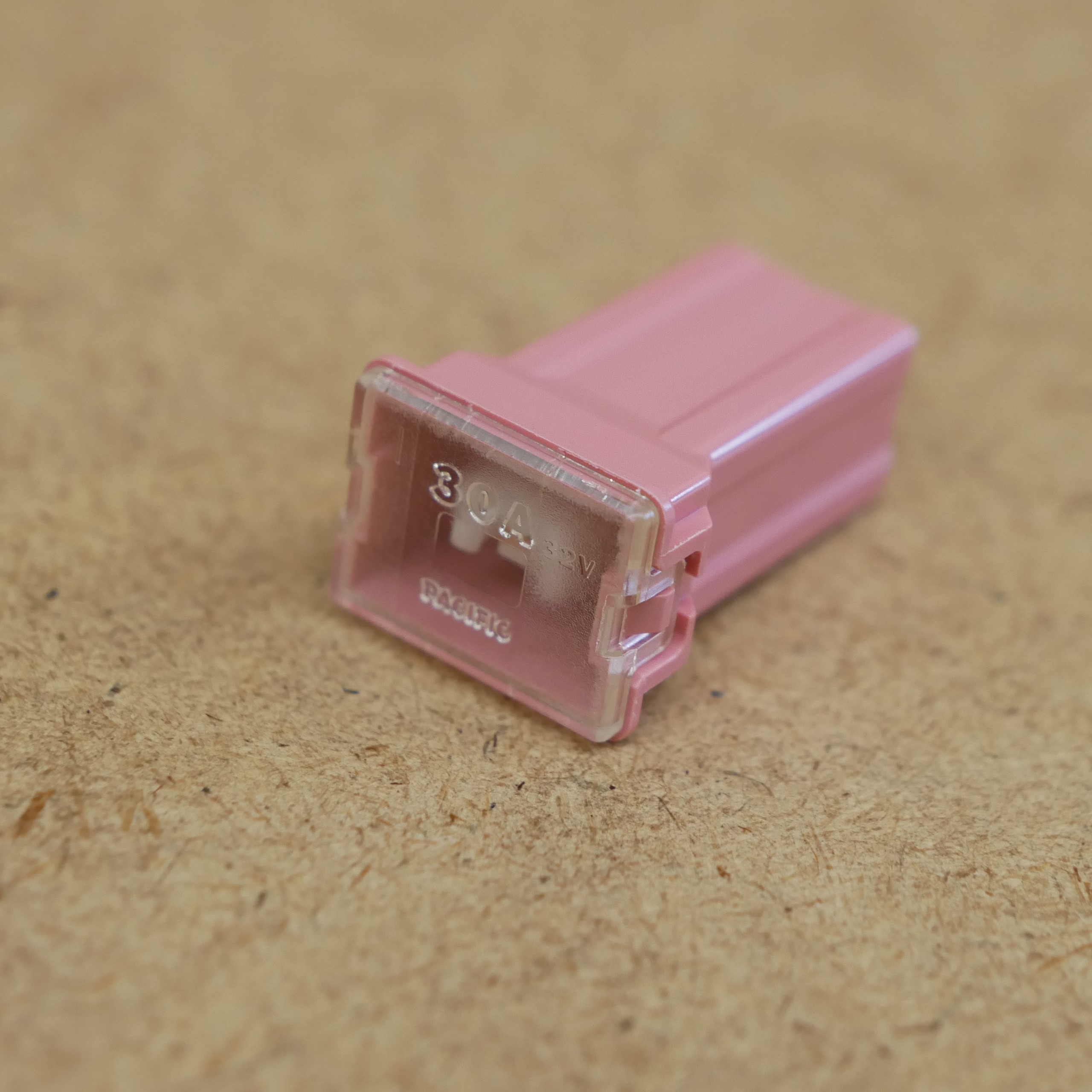 Original Toyota LandCruiser Sicherung 30A Pink Rosa Original Toyota LandCruiser Sicherung 30A Pink Rosa