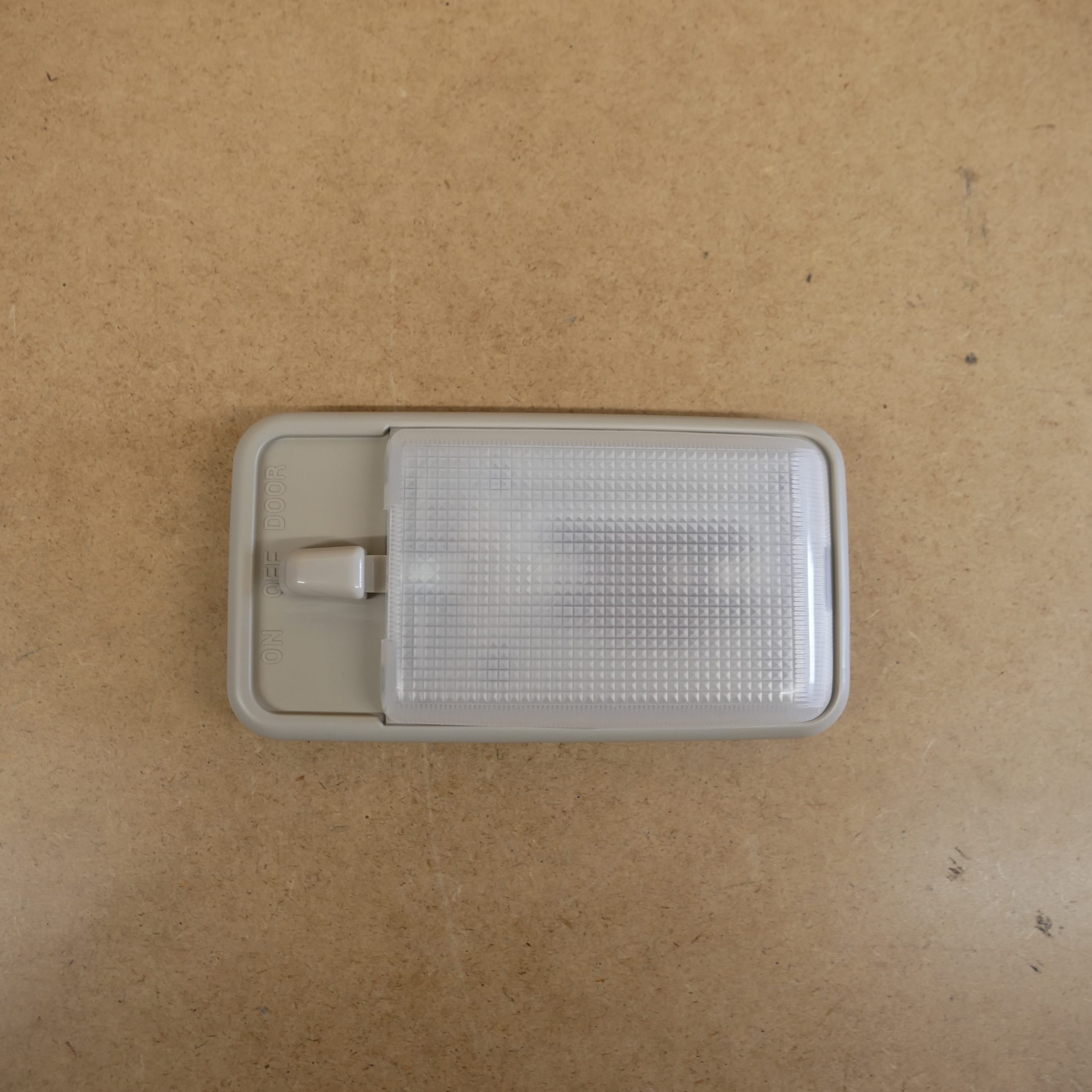 Toyota LandCruiser J7 70 71 73 74 75 76 78 Innenraumbeleuchtung Innenleuchte Innenbeleuchtung Innenlampe Innenlicht