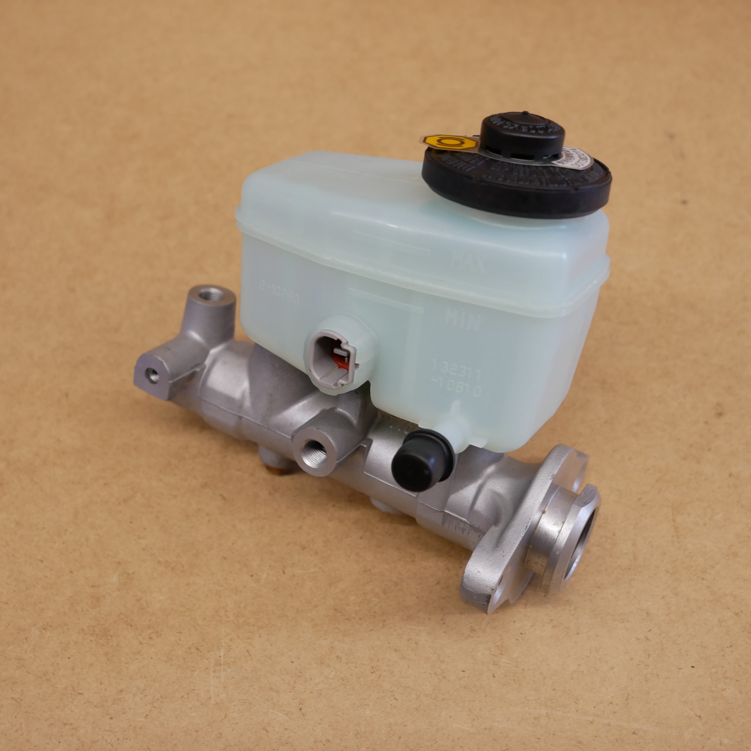 Toyota Landcruiser Hauptbremszylinder Bremszylinder GRJ76 GRJ78 GRJ79 HZJ76 HZJ78 HZJ79 Original