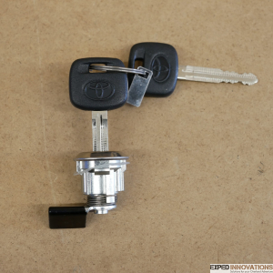 Schließzylinder / Schloss Tankklappe LandCruiser J7 ab 2009