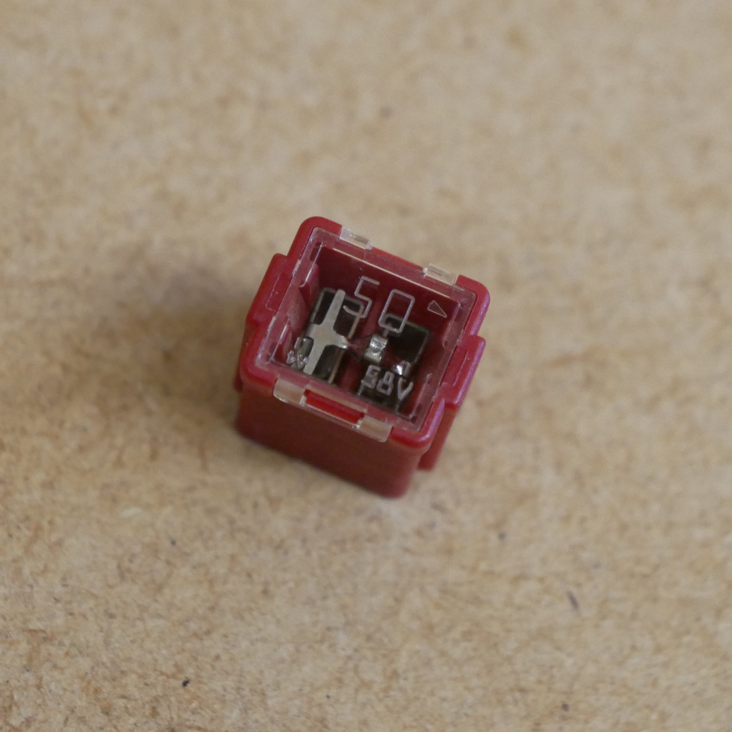 Original Toyota Land Cruiser GRJ HZJ VDJ Sicherung 50A Rot