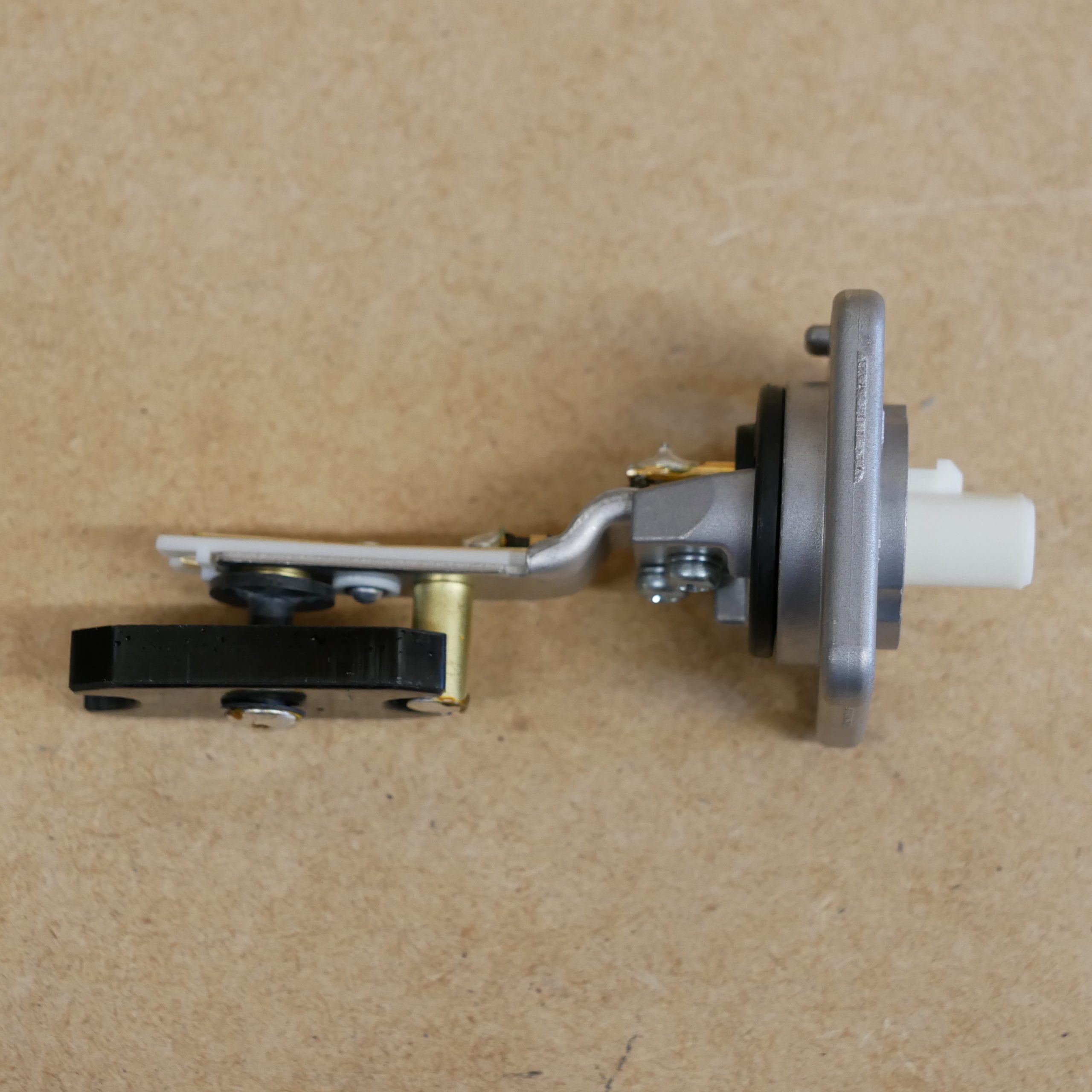 Toyota LandCruiser Geber Sensor Ölwanne J7